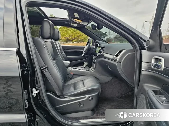 Jeep Grand Cherokee 2018 Черный из Кореи, фото 4