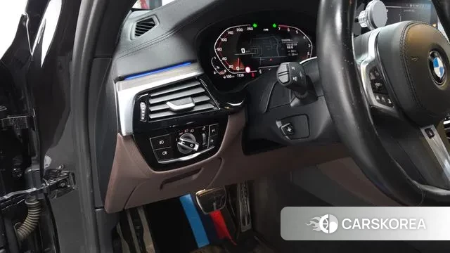 BMW 5 Series (G30) 2020 Серый из Кореи, фото 4