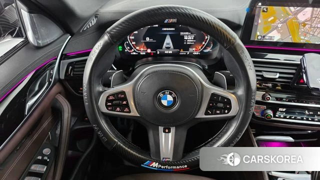 BMW 5 Series (G30) 2022 Белый из Кореи, фото 4