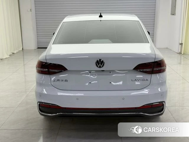 Volkswagen Lavida 2022 Белый из Китая, фото 4