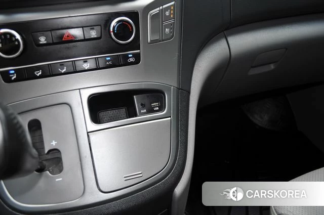 Hyundai The New Grand Starex 2019 Серебристо-серый из Кореи, фото 4