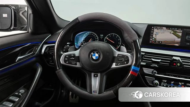 BMW 5 Series (G30) 2019 Черный из Кореи, фото 4