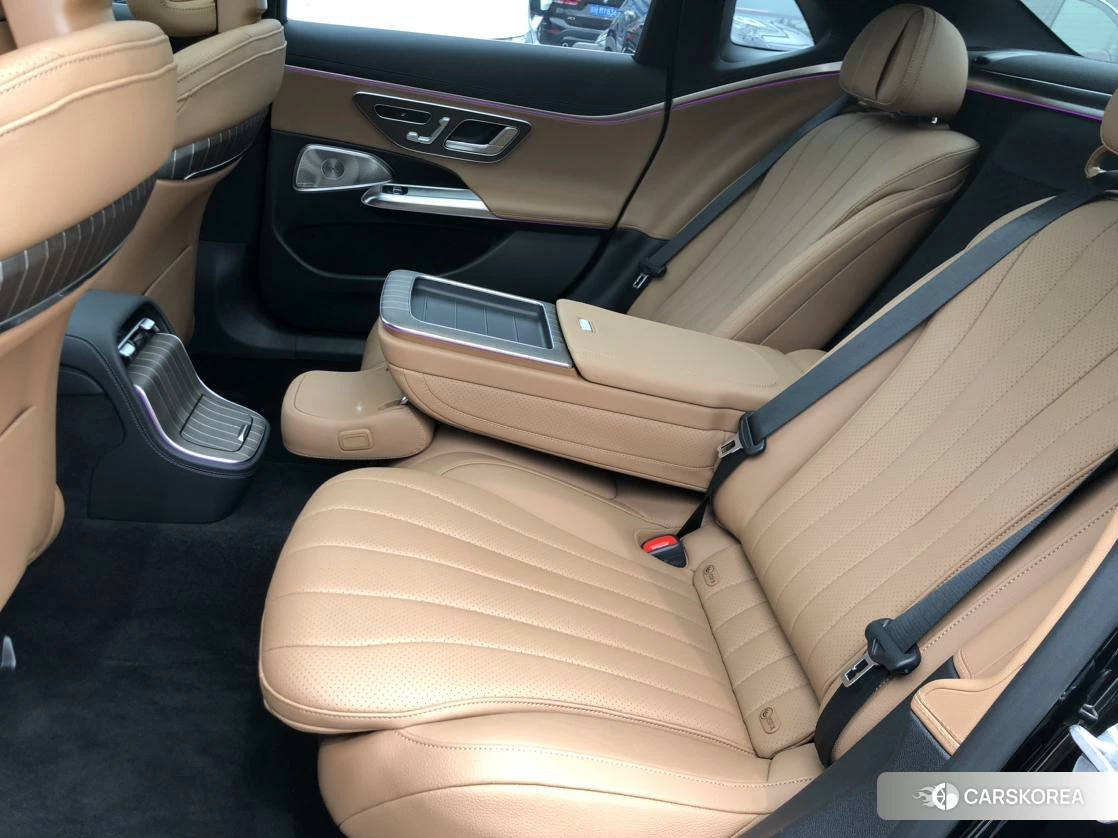 Mercedes-Benz E-class 2023 Черный из Китая, фото 4