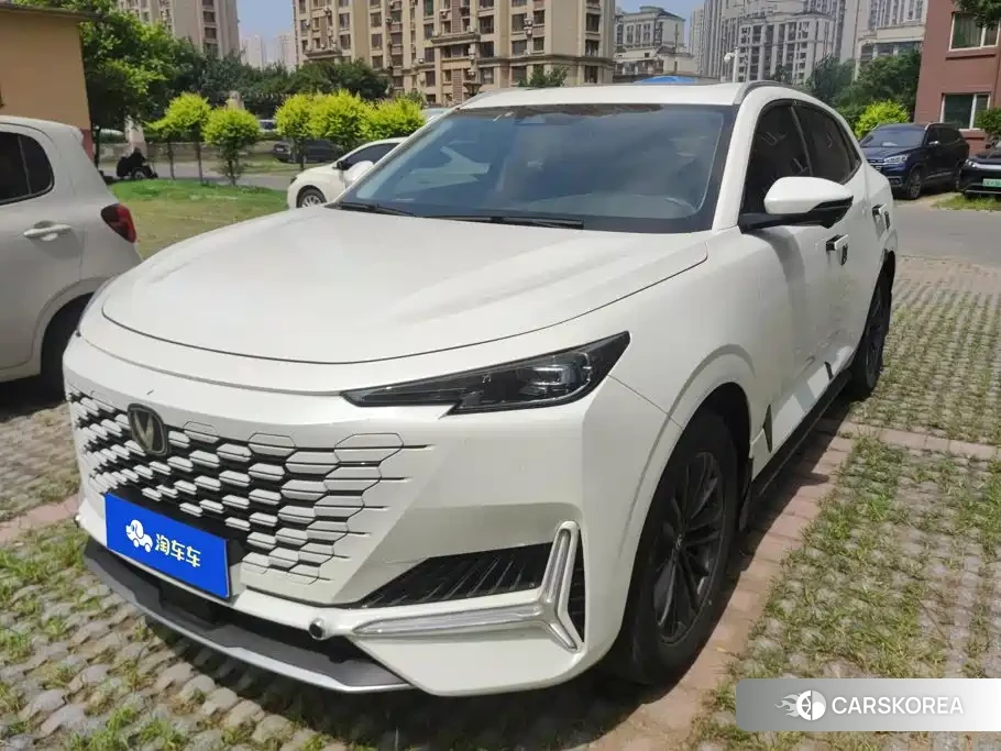Chang'an UNI-K 2024 Белый из Китая, фото 4