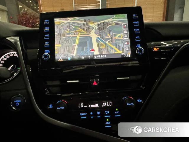 Toyota Camry (XV70) 2024 Белый из Кореи, фото 4