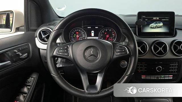 Mercedes-Benz B-Class W246 2018 Белый из Кореи, фото 4
