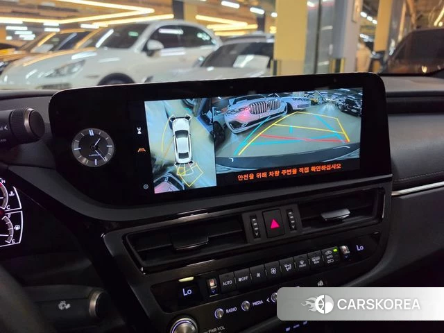 Lexus ES300h 7th generation 2025 Серый из Кореи, фото 4
