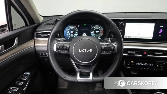 Kia K5 3rd generation 2023 Белый из Кореи, фото 4
