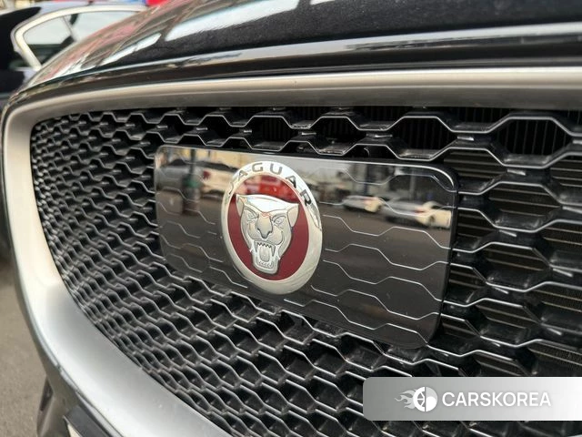 Jaguar F-PACE 2019 Черный из Кореи, фото 4