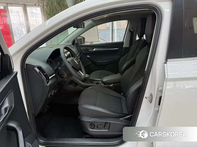 Skoda Krok 2022 Белый из Китая, фото 4