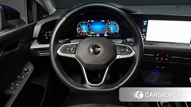 Volkswagen Golf 8th Generation 2023 Синий из Кореи, фото 4