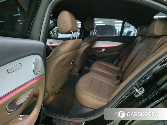Mercedes-Benz E-Class W213 2021 Черный из Кореи, фото 4