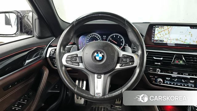 BMW 5 Series (G30) 2018 Белый из Кореи, фото 4