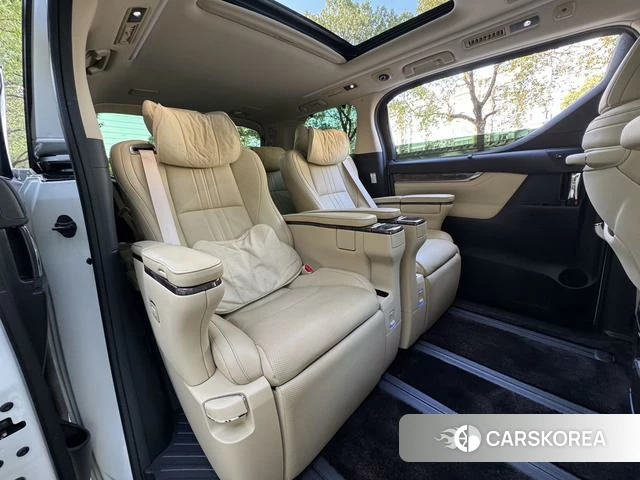 Toyota Elfa 2021 Белый из Китая, фото 4