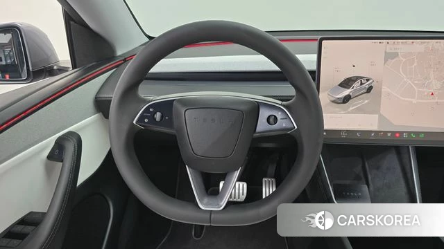 Tesla Model Y 2025 Серебристо-серый из Кореи, фото 4