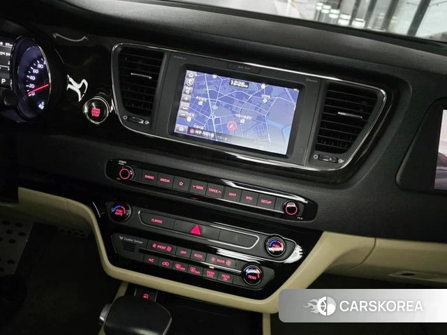 Kia The New Carnival 2019 Белый из Кореи, фото 4