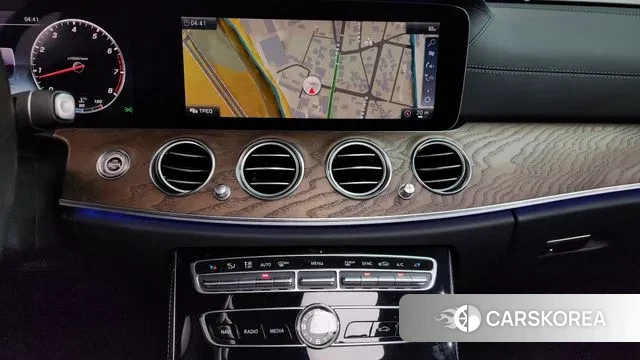 Mercedes-Benz E-Class W213 2019 Серый из Кореи, фото 4