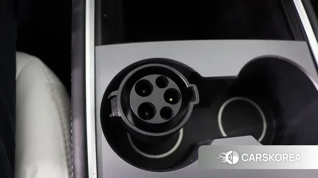 Tesla Model Y 2021 Белый из Кореи, фото 4