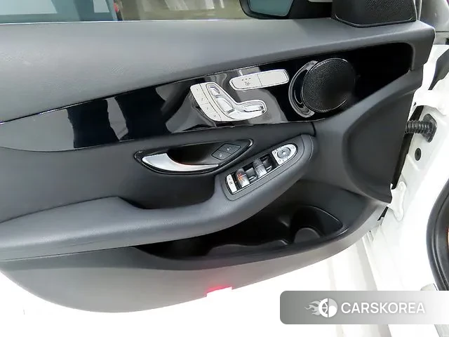 Mercedes-Benz C-Class W205 2020 Белый из Кореи, фото 4