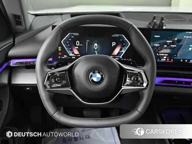 BMW 5 Series (G60) 2025 Белый из Кореи, фото 4