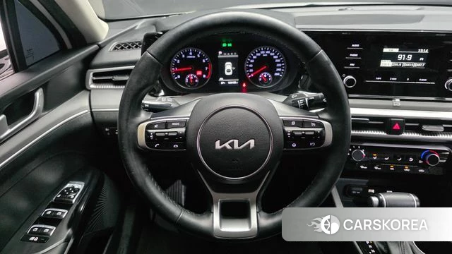 Kia K5 3rd generation 2023 Белый из Кореи, фото 4