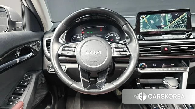 Kia Seltos 2022 Серебристо-серый из Кореи, фото 4