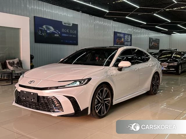 Toyota Camry 2025 Белый из Китая, фото 4