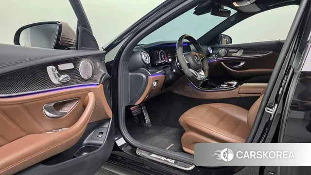 Mercedes-Benz E-Class W213 2018 Черный из Кореи, фото 4