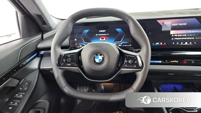 BMW 5 Series (G60) 2024 Белый из Кореи, фото 4