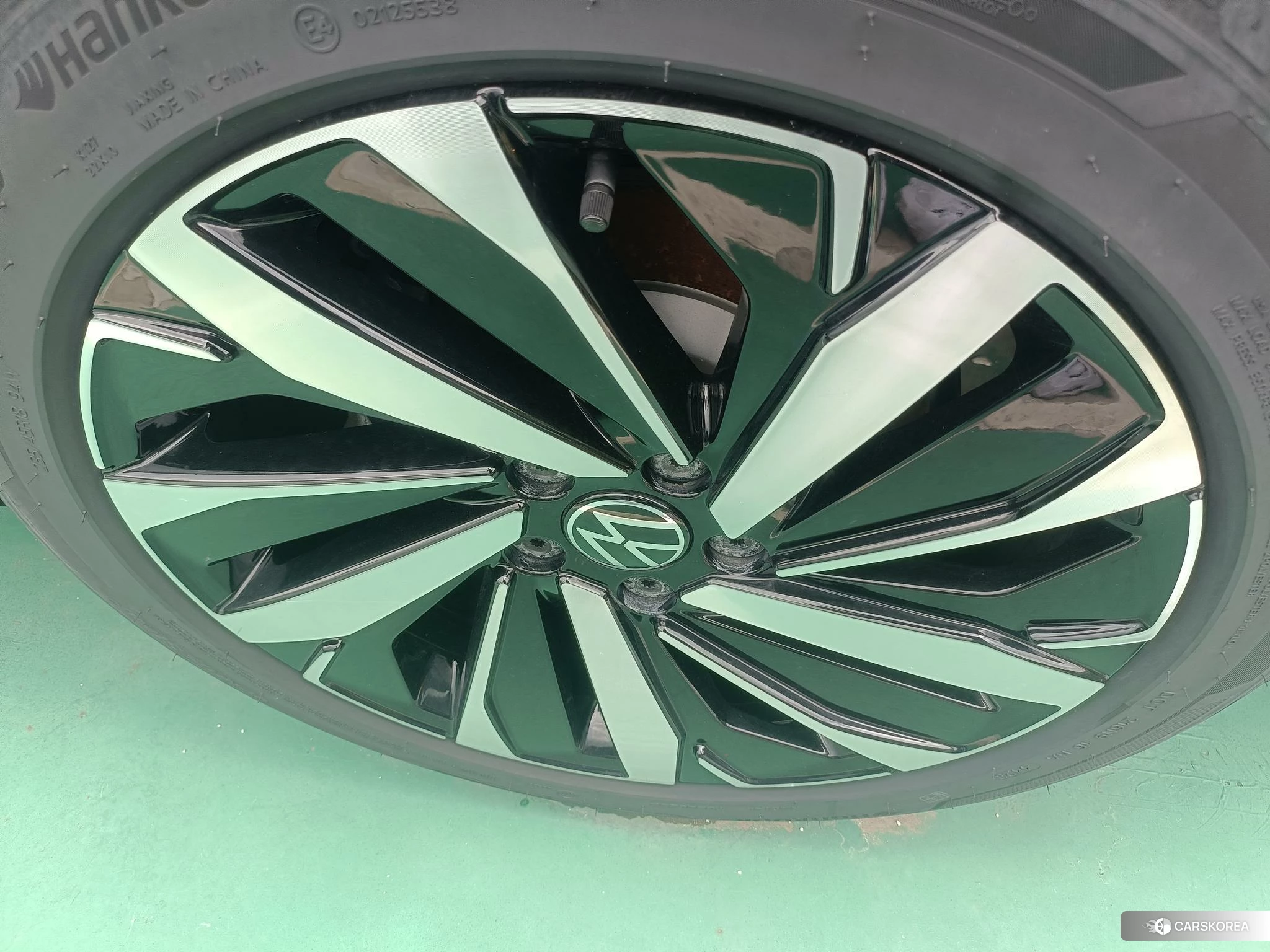 Volkswagen Passat 2024 Черный из Китая, фото 4