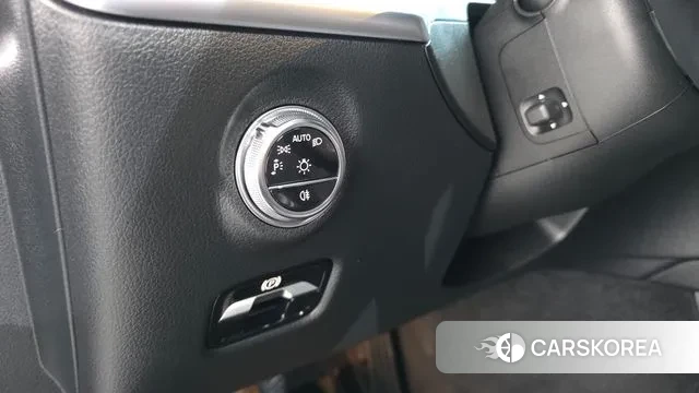 Mercedes-Benz C-Class W206 2024 Черный из Кореи, фото 4