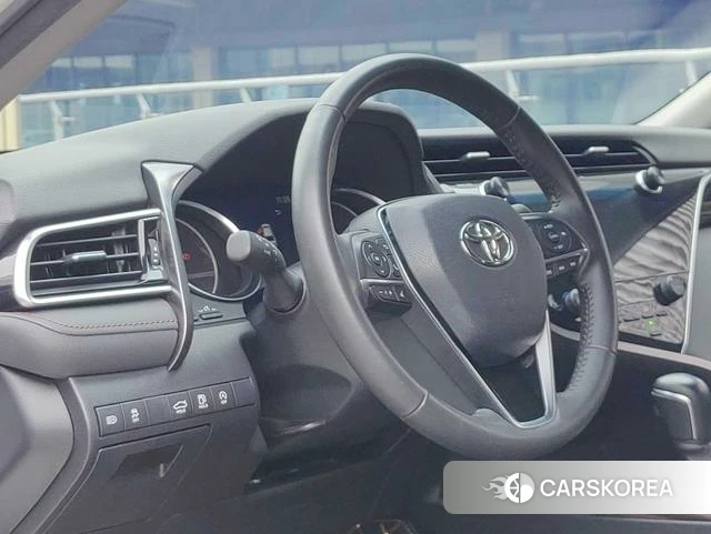 Toyota Camry 2021 Белый из Китая, фото 4