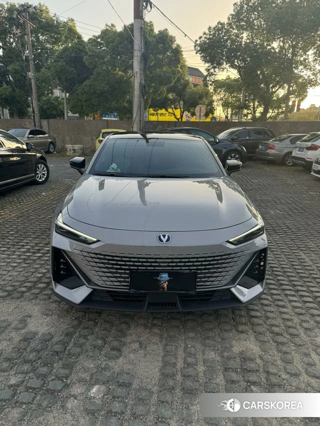 Chang'an UNI-V 2022 Серебристо-серый из Китая, фото 4