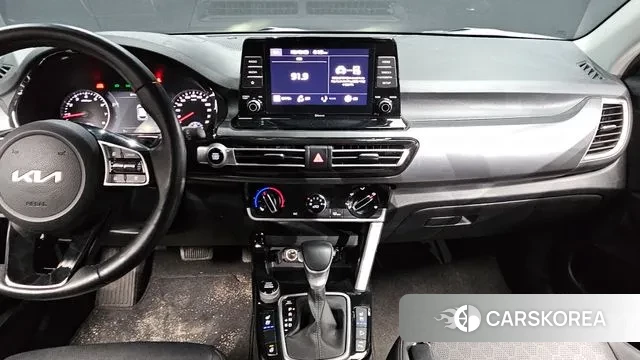 Kia Seltos 2022 Белый из Кореи, фото 4