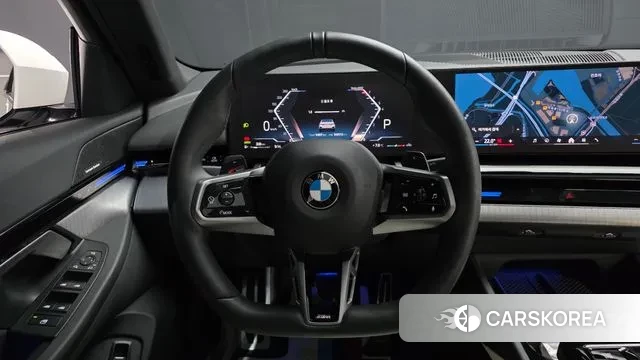 BMW 5 Series (G60) 2024 Белый из Кореи, фото 4