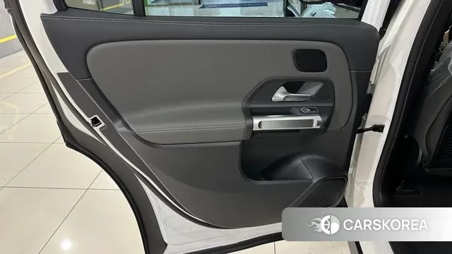 Mercedes-Benz EQB X243 2022 Белый из Кореи, фото 4