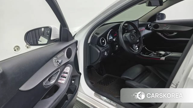 Mercedes-Benz C-Class W205 2018 Белый из Кореи, фото 4