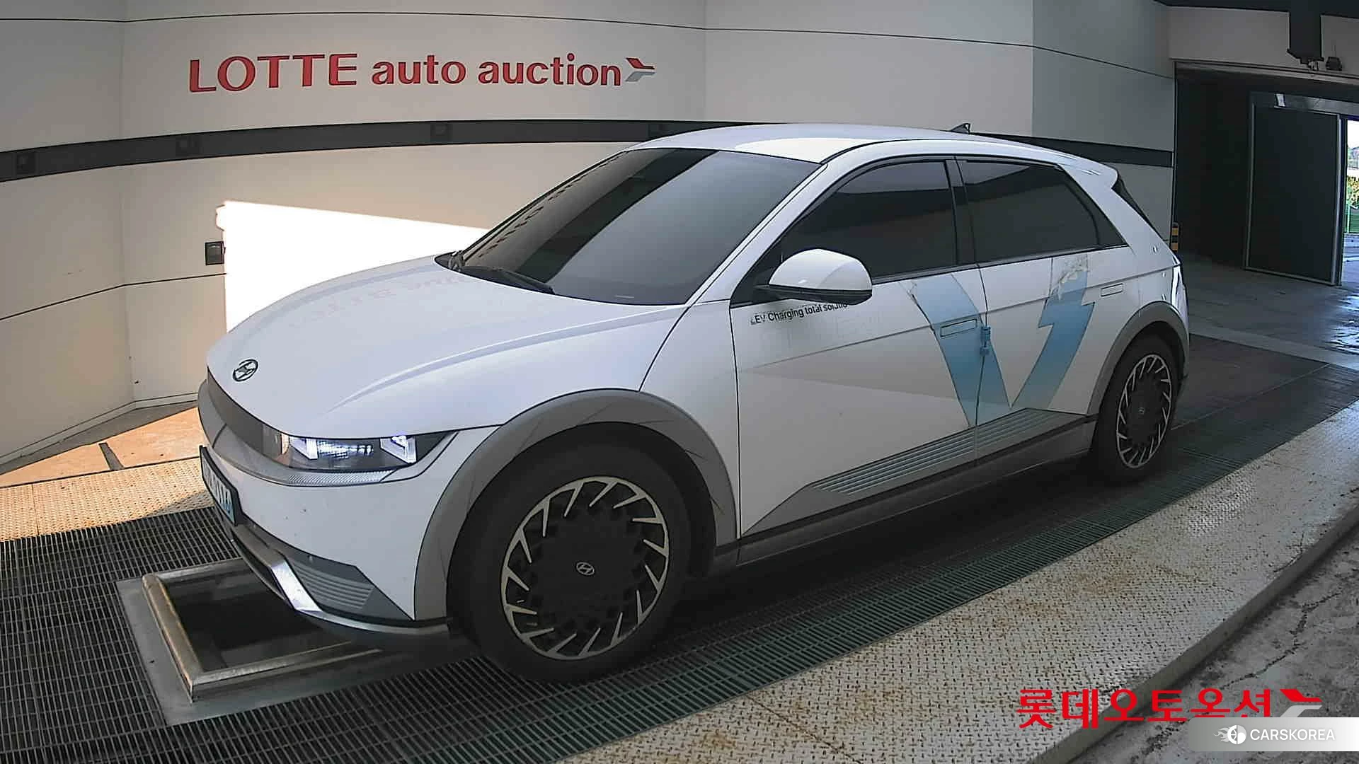 Hyundai IONIQ 5 2022 Atlas White из Кореи, фото 4