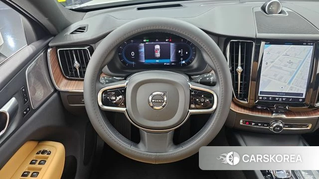 Volvo XC60 second Generation 2023 Белый из Кореи, фото 4
