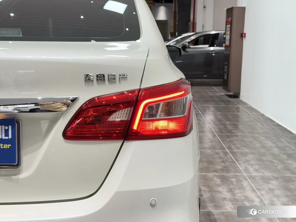 Nissan Xuan Yi 2021 Белый из Китая, фото 4