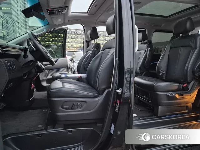 Hyundai Staria 2021 Черный из Кореи, фото 4