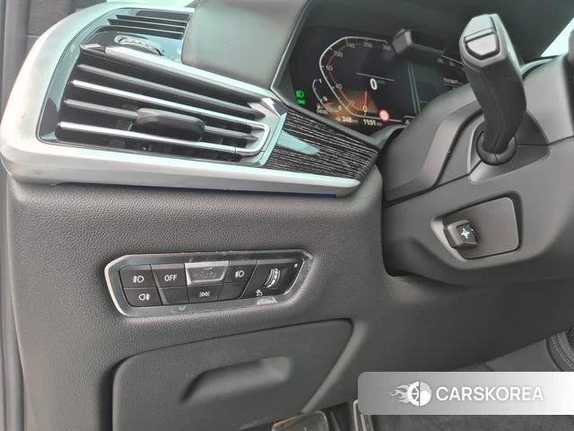 BMW X7 (G07) 2021 Белый из Кореи, фото 4