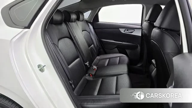 Kia The New K3 2nd generation 2022 Белый из Кореи, фото 4