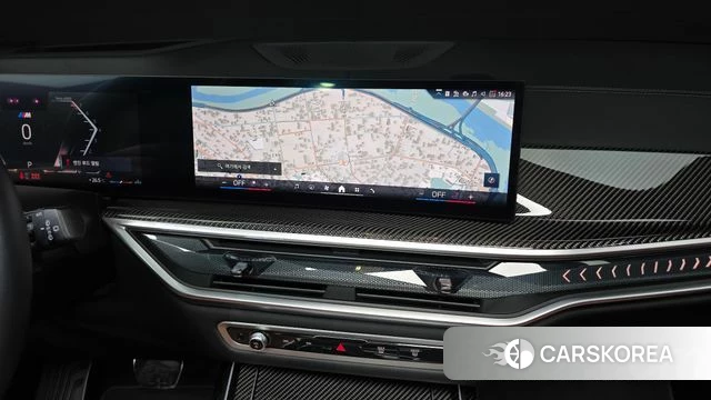 BMW X7 (G07) 2024 Черный из Кореи, фото 4