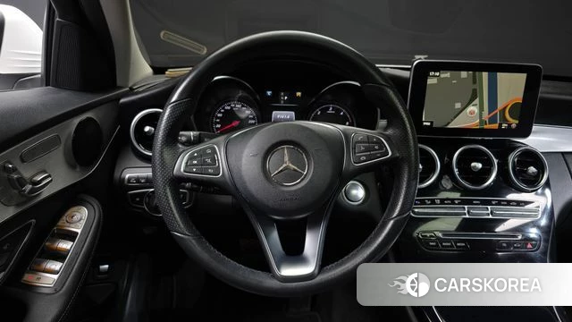 Mercedes-Benz C-Class W205 2018 Белый из Кореи, фото 4