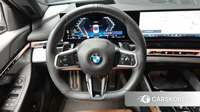 BMW 5 Series (G60) 2024 Белый из Кореи, фото 4