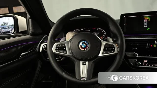 BMW 5 Series (G30) 2022 Белый из Кореи, фото 4