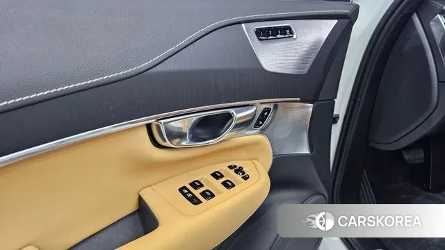 Volvo XC90 second Generation 2022 Белый из Кореи, фото 4