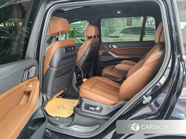 BMW X7 2022 Черный из Китая, фото 4