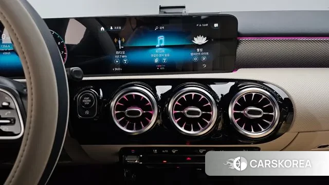 Mercedes-Benz A-Class W177 2021 Белый из Кореи, фото 4